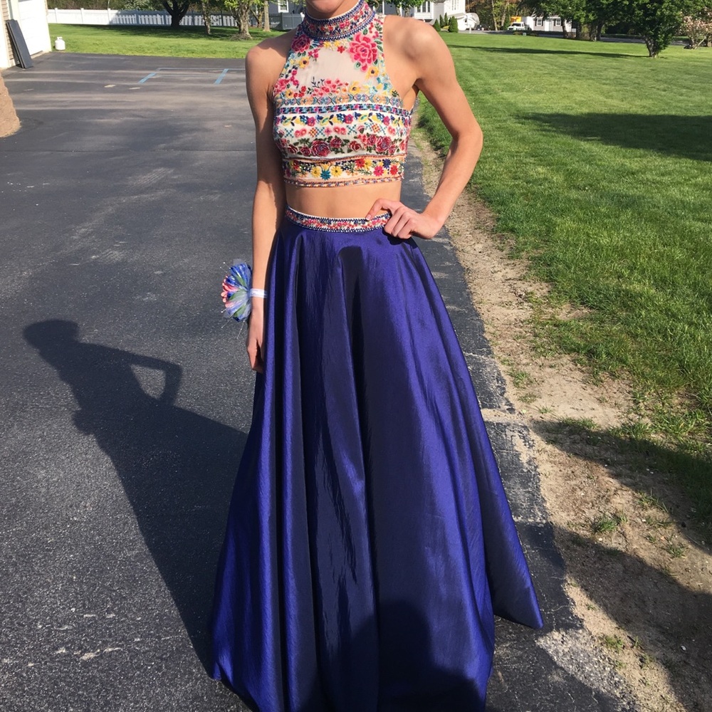 sherri hill prom dress